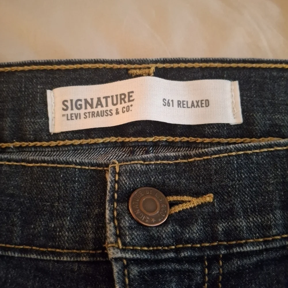 Signature Men's Levi's Blue Relaxed Fit Jeans Classic Style